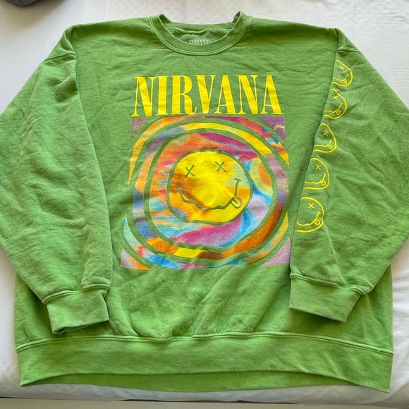 Urban Outfitters Tops - Urban outfitters Nirvana crewneck 💚